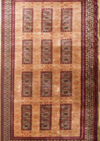 Pure wool living room oriental carpet