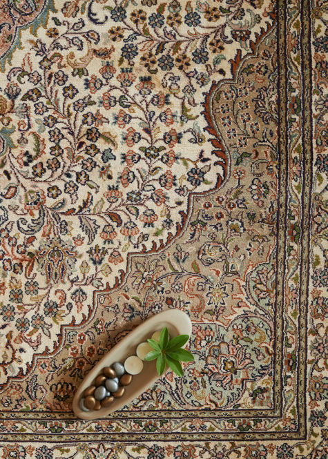 Porcelain Nain | Carpets of Kashmir