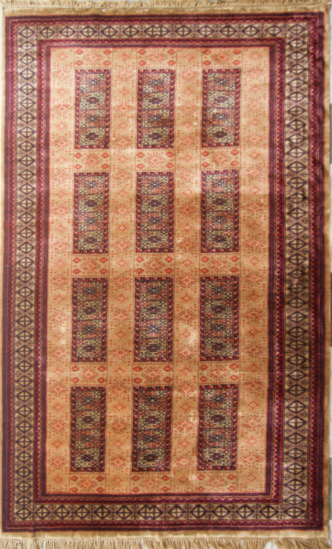 Pure wool living room oriental carpet
