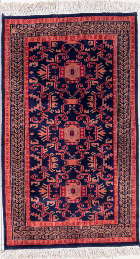 Pure wool scatter rug with Geometric design - Caucasian Lineage