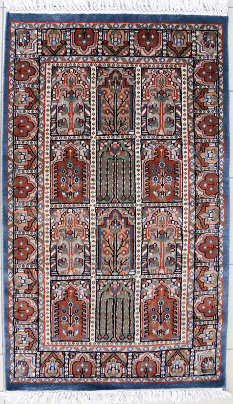 Geometric design wool silk area rug