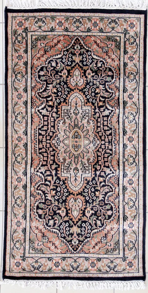 wool silk oriental floral design scatter rug