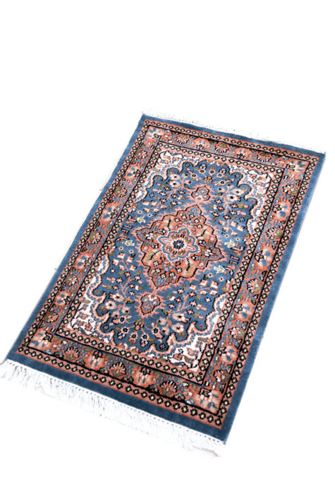 Wool Silk Bedside rug with Oriental - Floral design