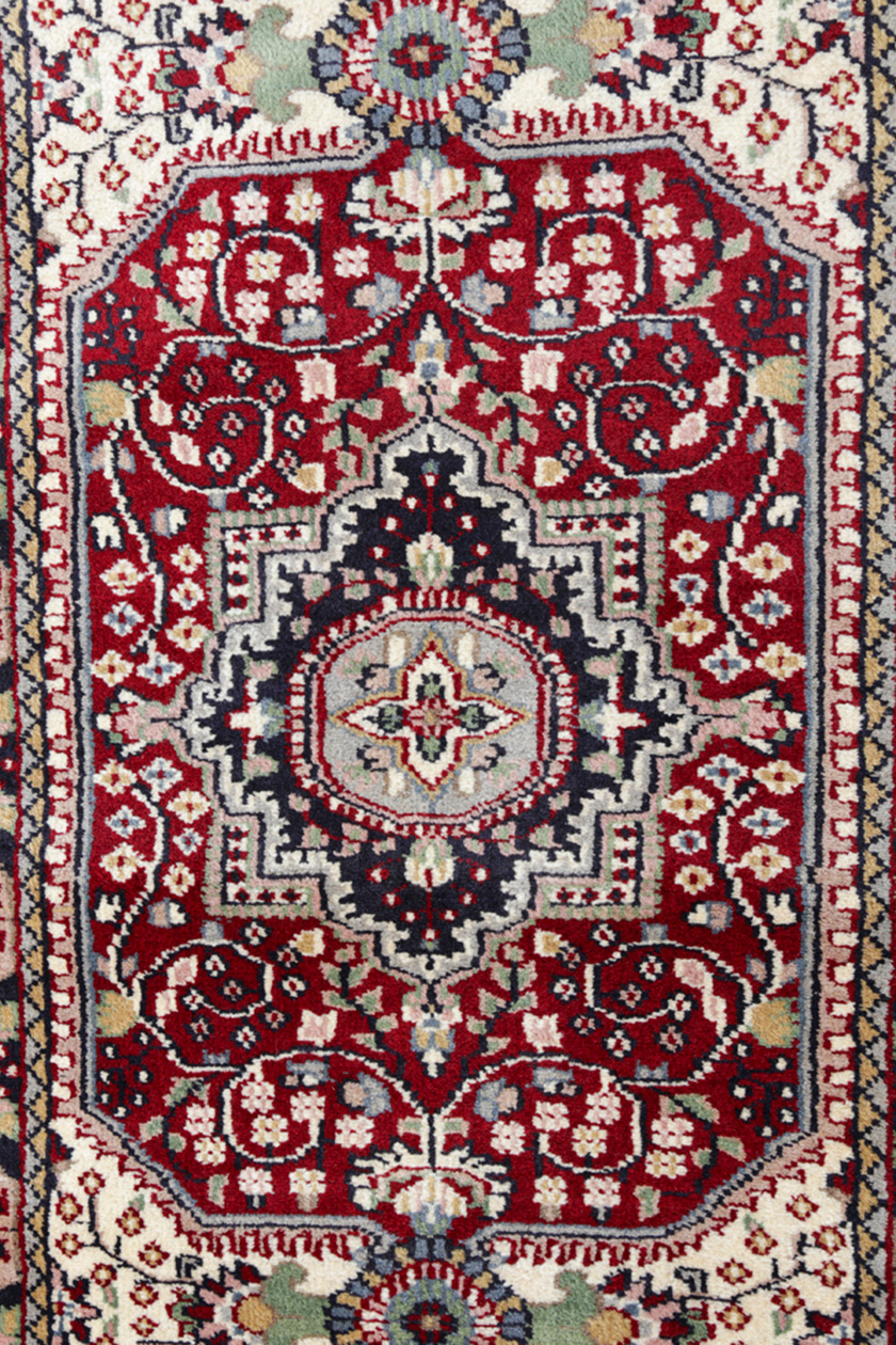 Zeevika AntiSkid Attractive Runner Size (2x3 Feet) Red White Medium Weight  Carpets