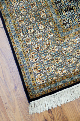 pure mulberry silk dining room rug