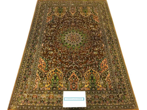 oriental Persian design 6 by 4 silk rug