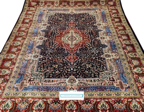 pure Merino wool with silk-blend rug