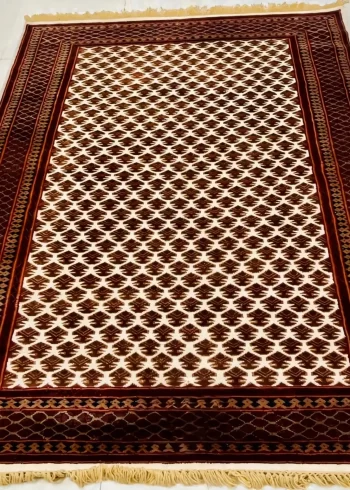 Pure Merino wool hand-knotted geometric coffee table rug with azo-free dyes size 7×5 ft