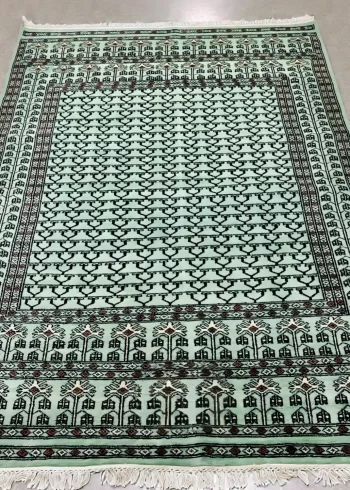 Pure Merino wool hand-knotted green eco-friendly dyed coffee table rug size 7×5 ft