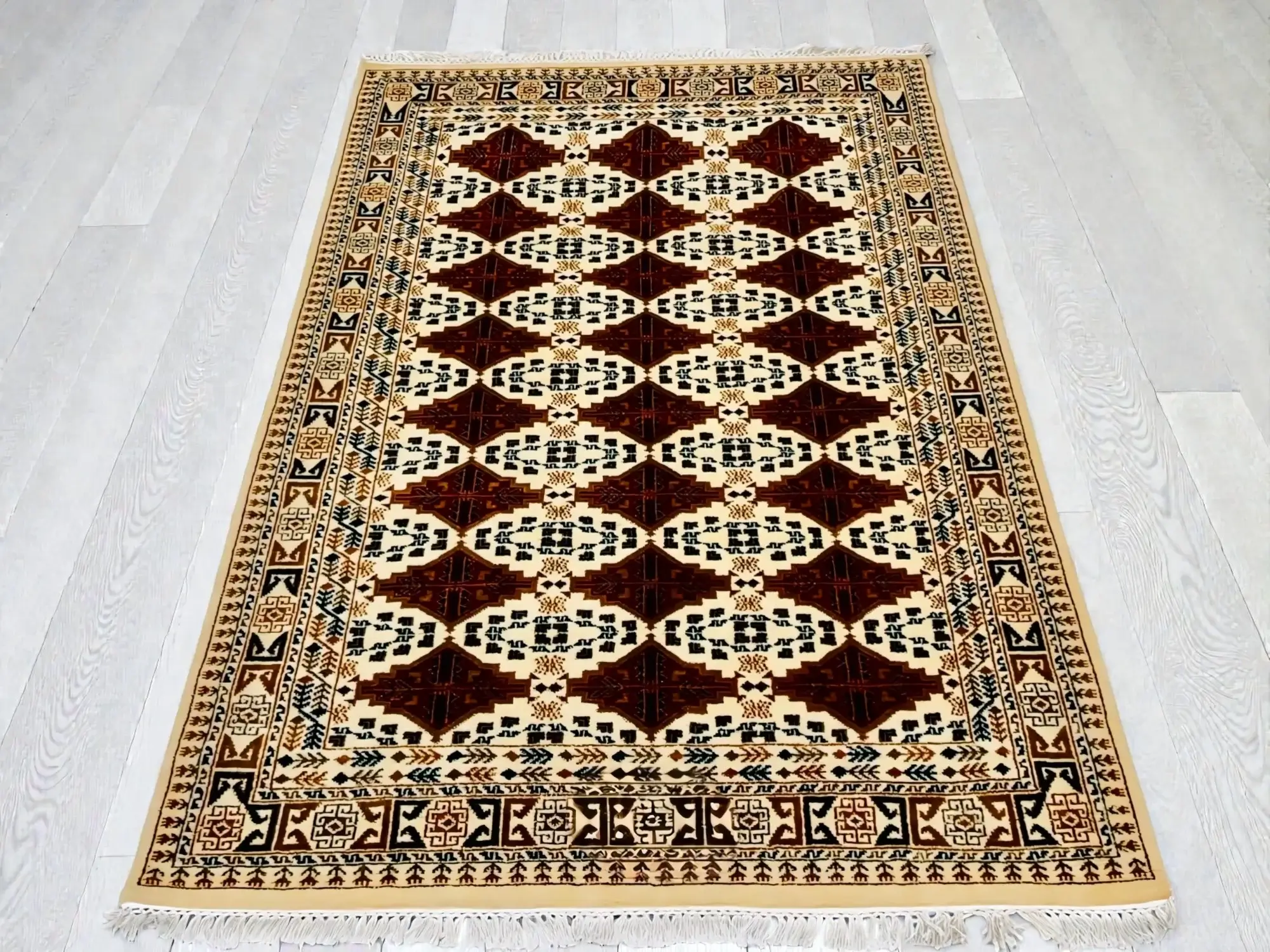 Pure Merino wool hand-knotted geometric decor coffee table rug size 7×5 ft