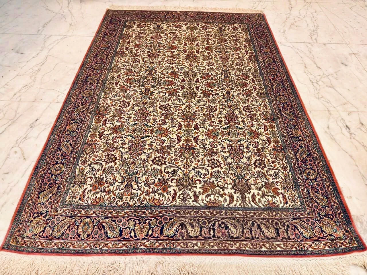 Handmade Cream Pure Silk Kashmiri Rug in Crème Shah Abbas floral pattern, 6x4 ft, 972,000 knots, dyed with chrome-free pigments.