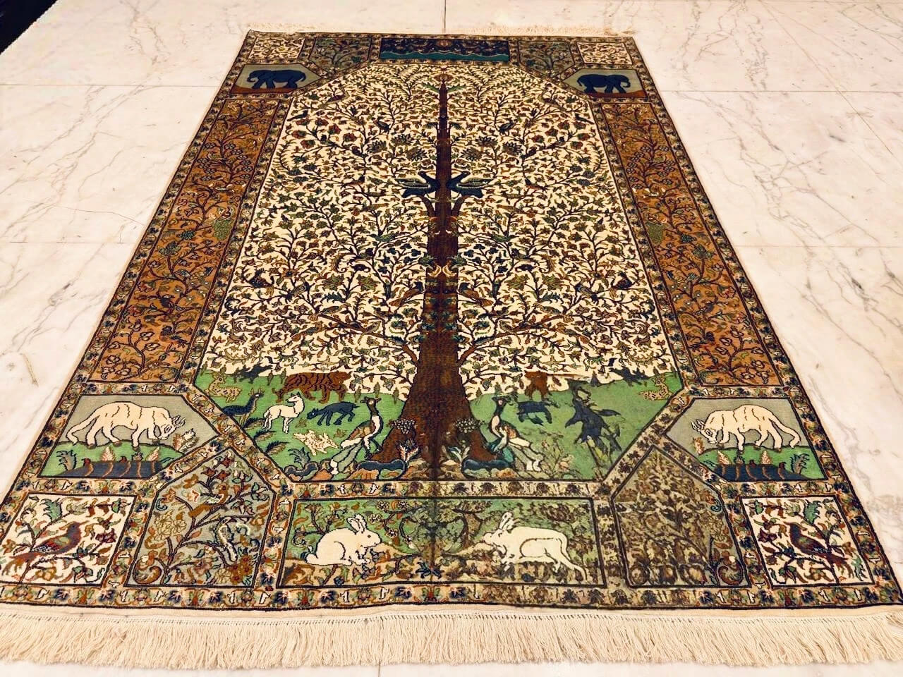 Handmade Cream Pure Silk Kashmiri Rug in Oak Gol-o-Bolbol pictorial style, 6x4 ft, 972,000 knots, premium silk coffee table rug.