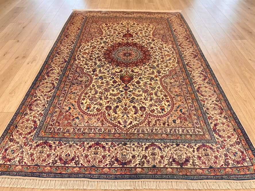 Warm Ivory Mohtasham handmade Indian carpet in pure Mulberry silk from the Saaz Collection