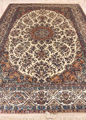 Hand-knotted Kashmiri pure silk rug in Arcadia White Kashan pattern with elegant Ivory highlights. 6x4 feet, 972,000 knots.
