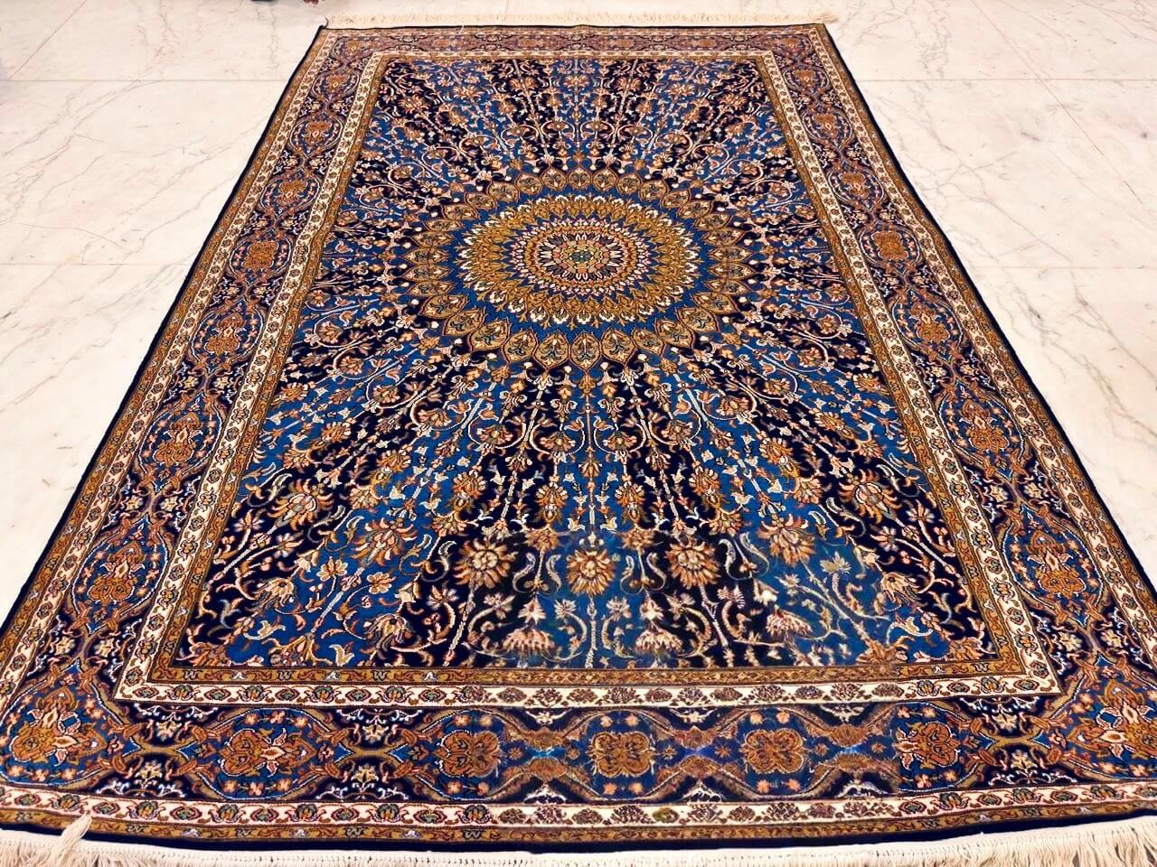 Hand-knotted Kashmiri pure silk rug in Navy Palmette Sultanabad pattern with elegant Blue highlights. 6x4 feet, 972,000 knots.