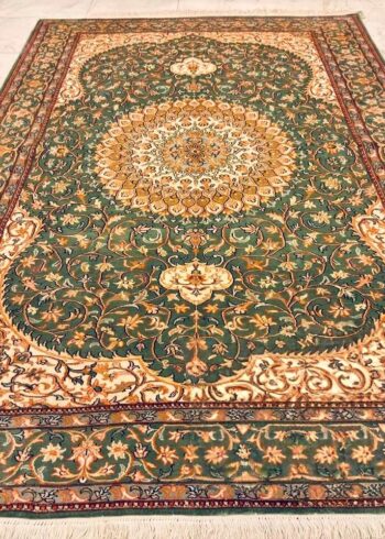 Hand-knotted Kashmiri pure silk rug in Verdant Green Sarouk pattern with elegant Green highlights. 6x4 feet, 972,000 knots.